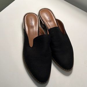 Indigo Rd. Black herringbone mules